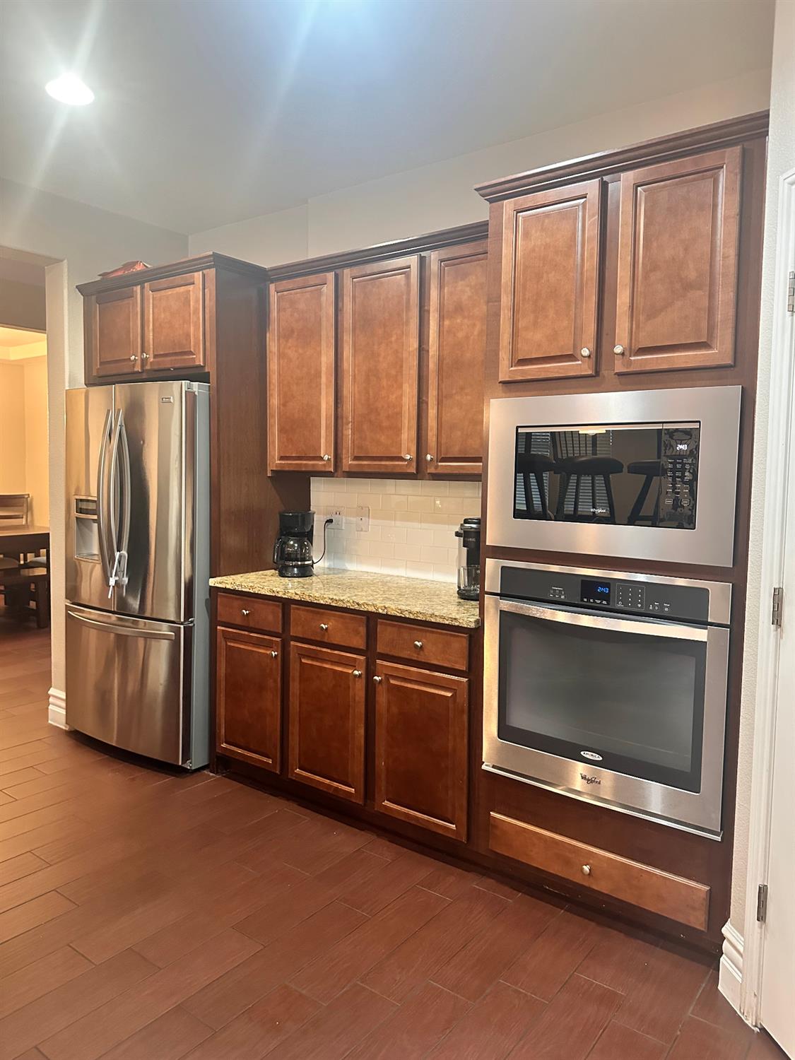 1047 Maine Ave, Clovis, CA 93619