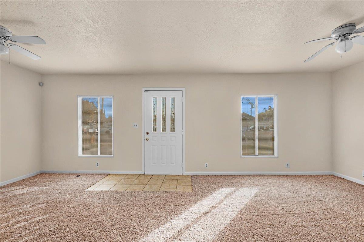 1651 5Th St, Clovis, CA 93611