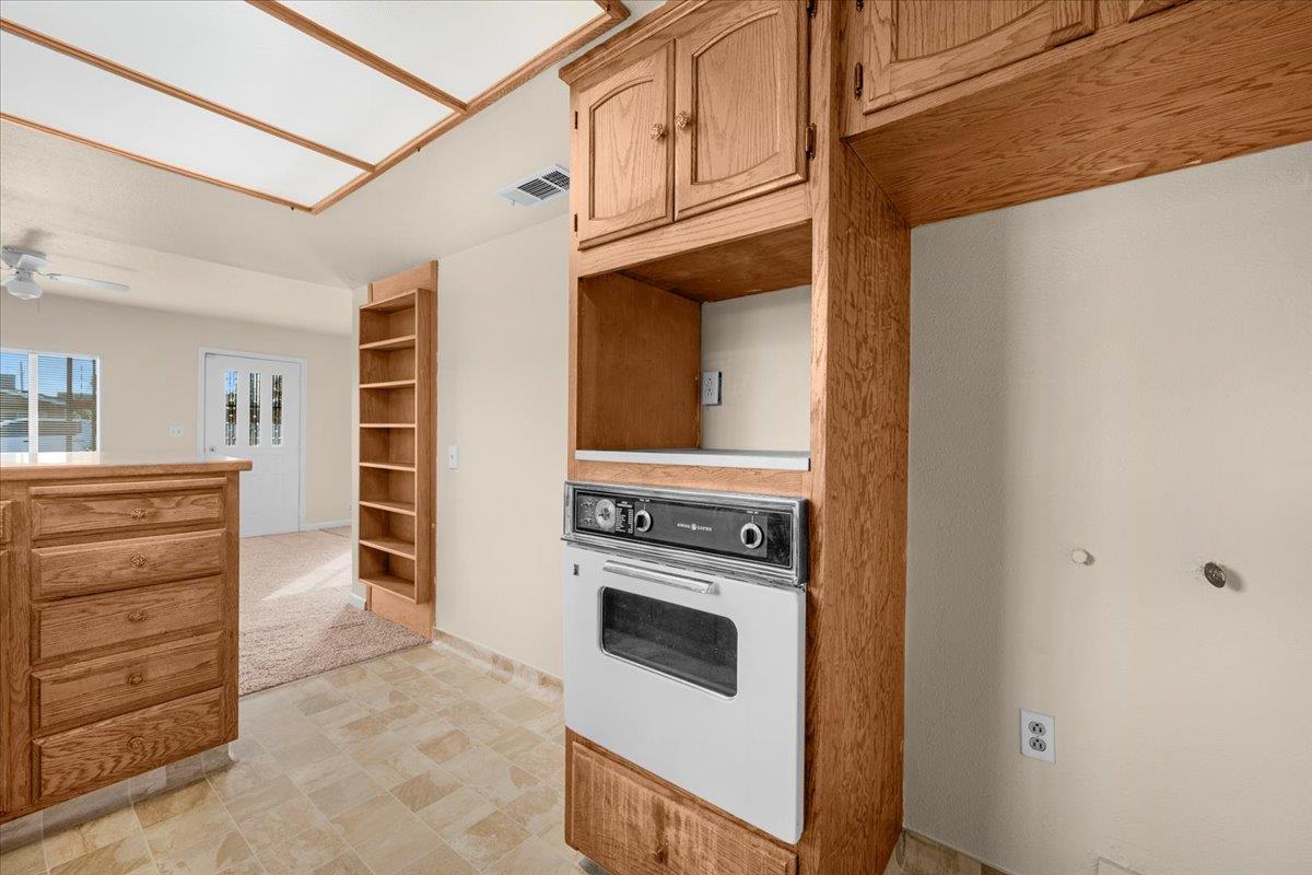 1651 5Th St, Clovis, CA 93611