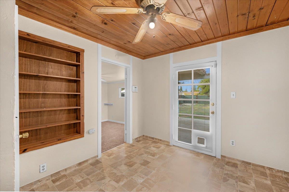 1651 5Th St, Clovis, CA 93611