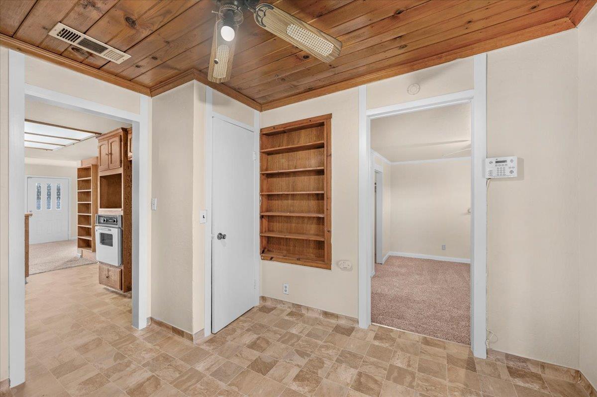 1651 5Th St, Clovis, CA 93611