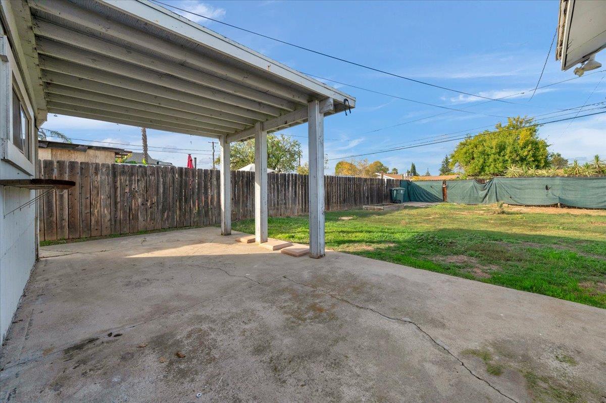 1651 5Th St, Clovis, CA 93611