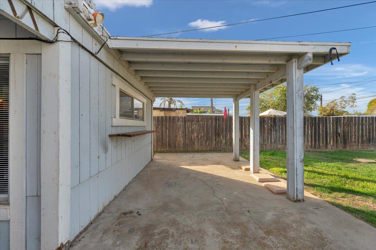 1651 5Th St, Clovis, CA 93611