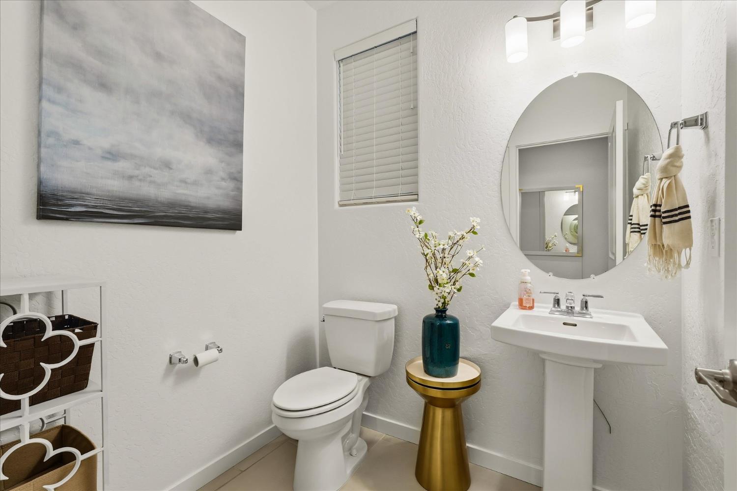 882 Amanecer Ave, Clovis, CA 93619