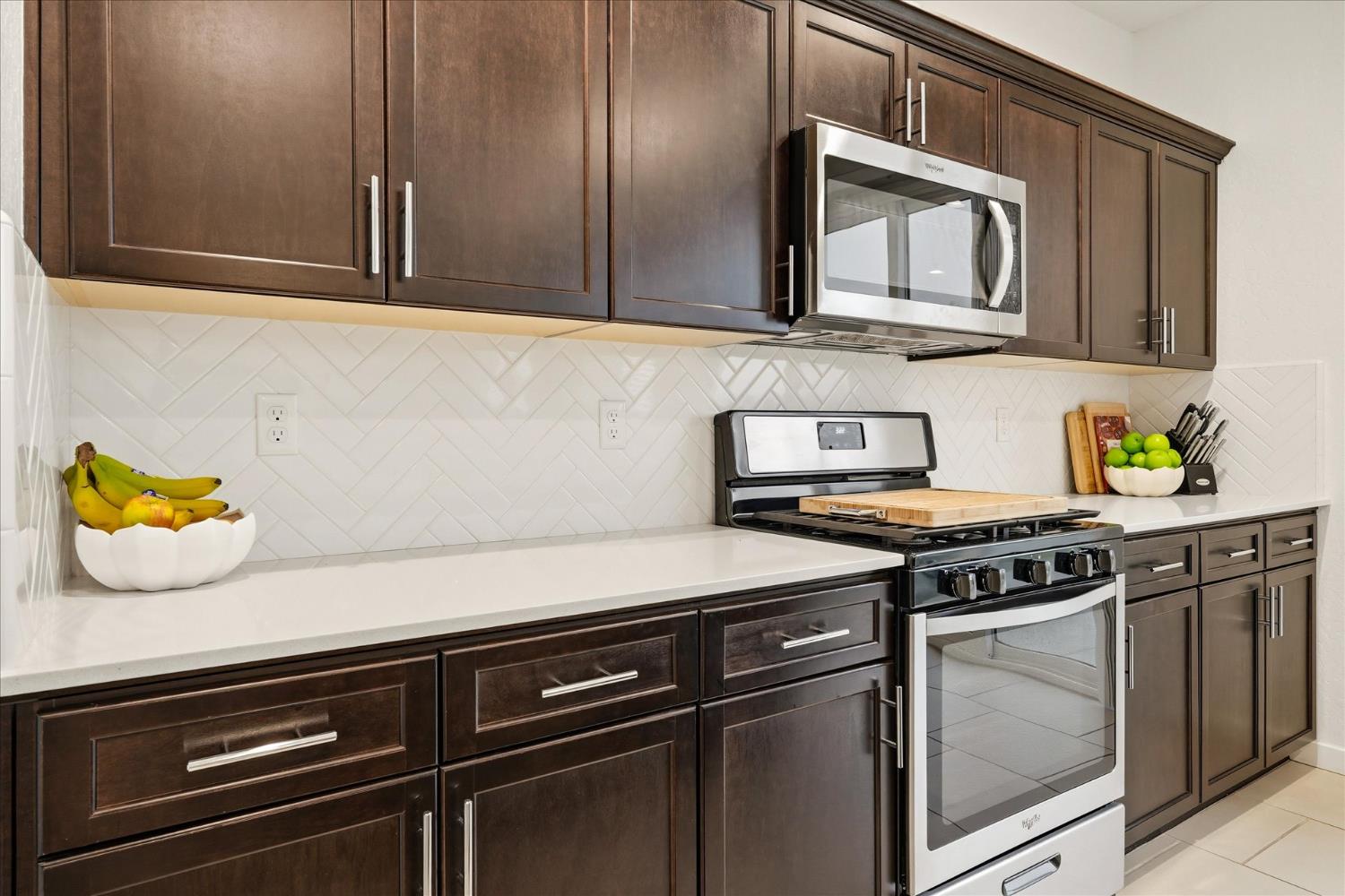 882 Amanecer Ave, Clovis, CA 93619