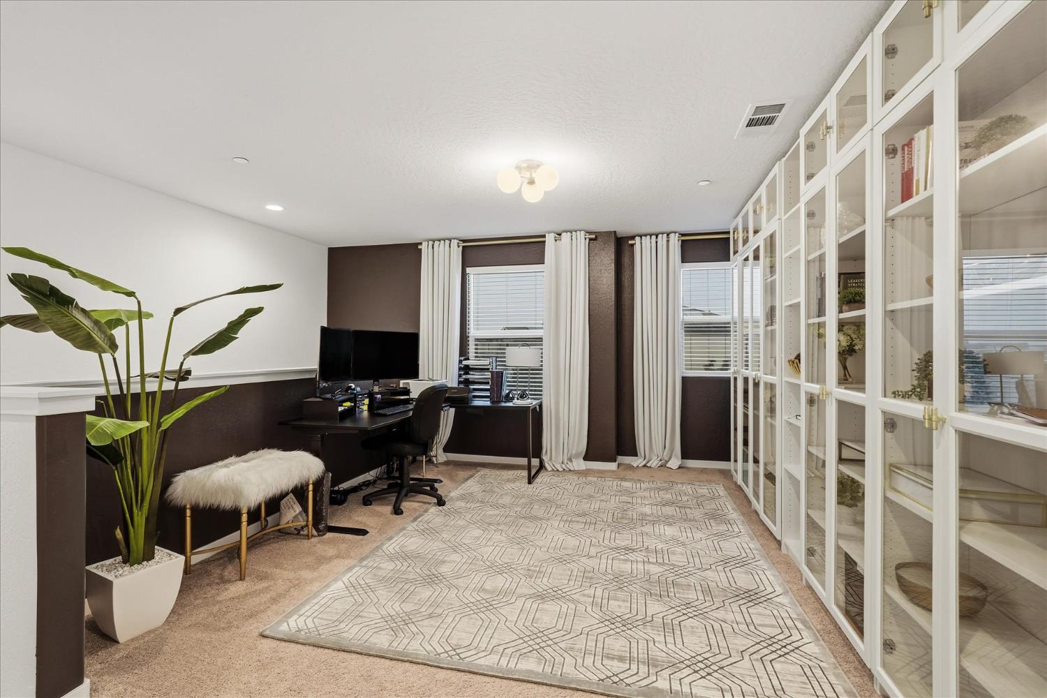 882 Amanecer Ave, Clovis, CA 93619