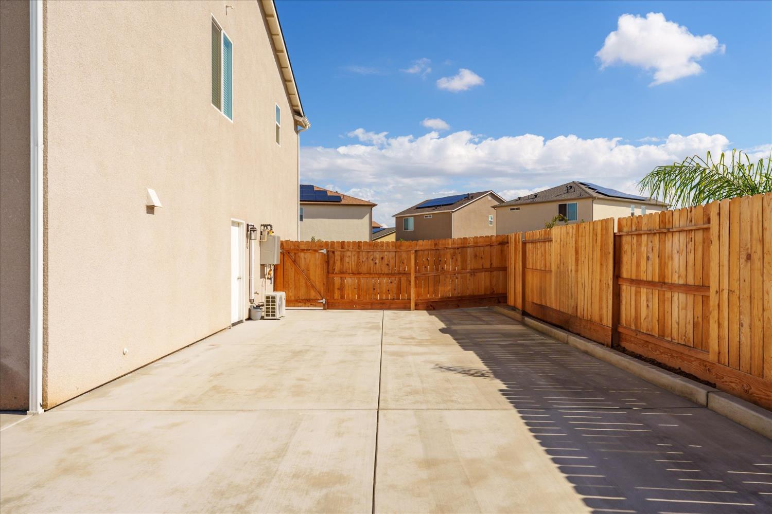 882 Amanecer Ave, Clovis, CA 93619