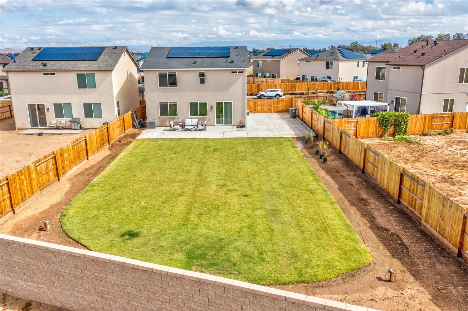 882 Amanecer Ave, Clovis, CA 93619