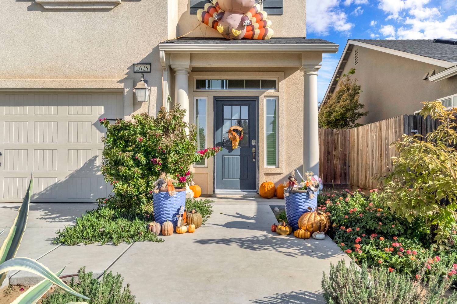 2625 Las Rosas Ave, Clovis, CA 93619