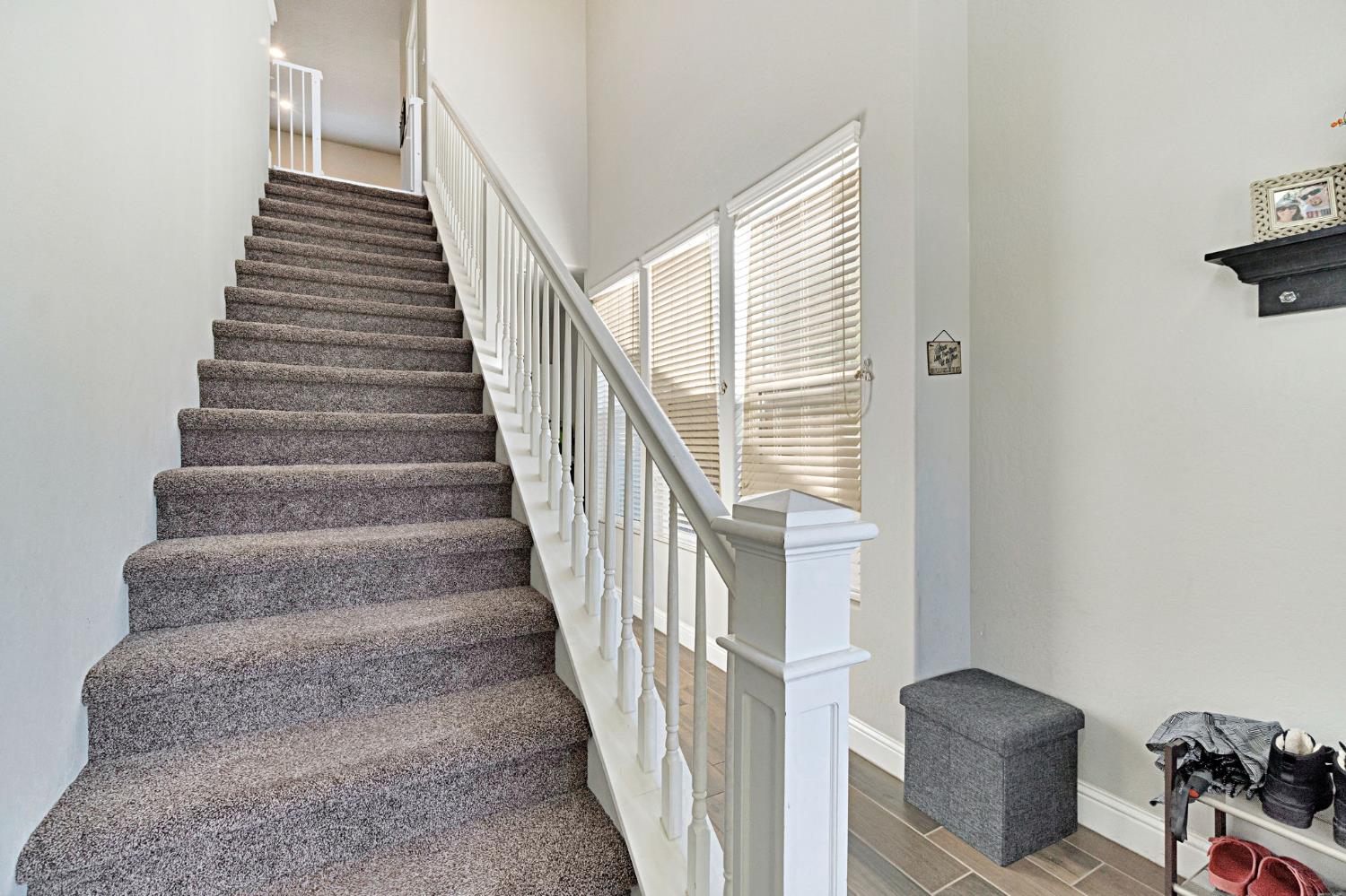 2625 Las Rosas Ave, Clovis, CA 93619