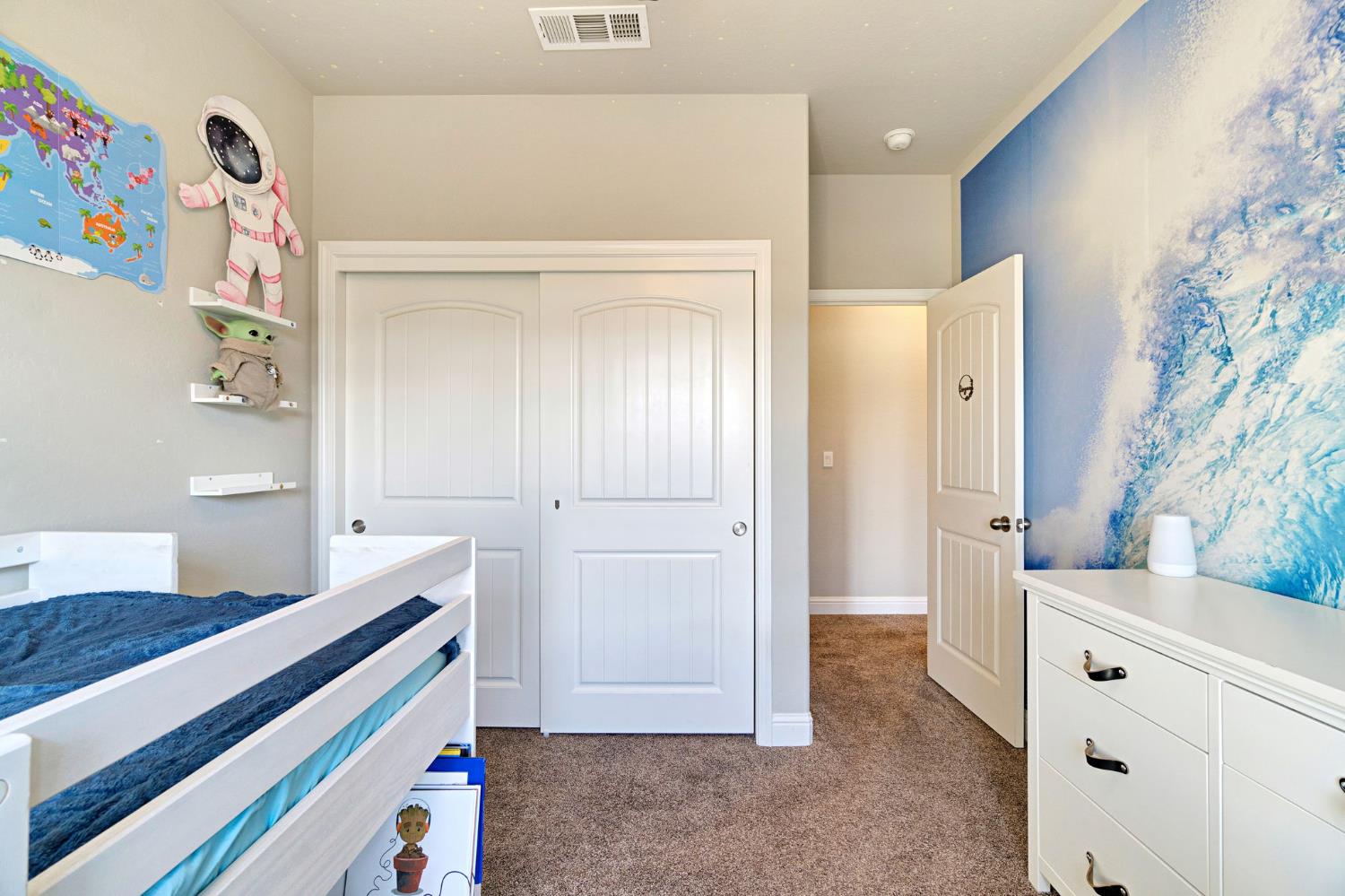 2625 Las Rosas Ave, Clovis, CA 93619