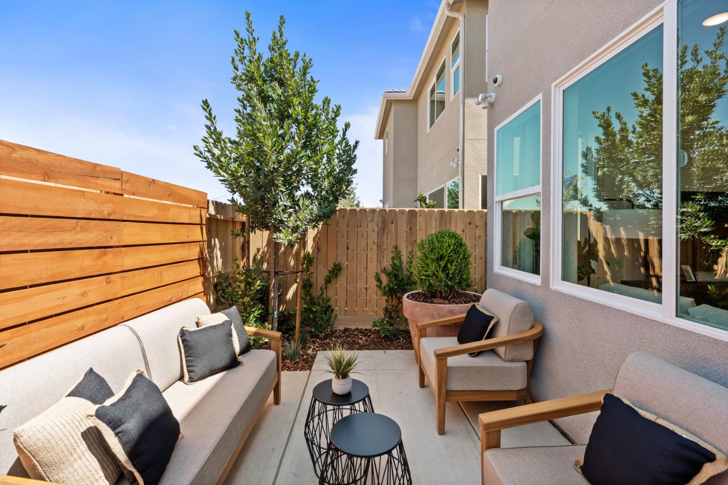 1513 Redbrick Ln, Clovis, CA 93619