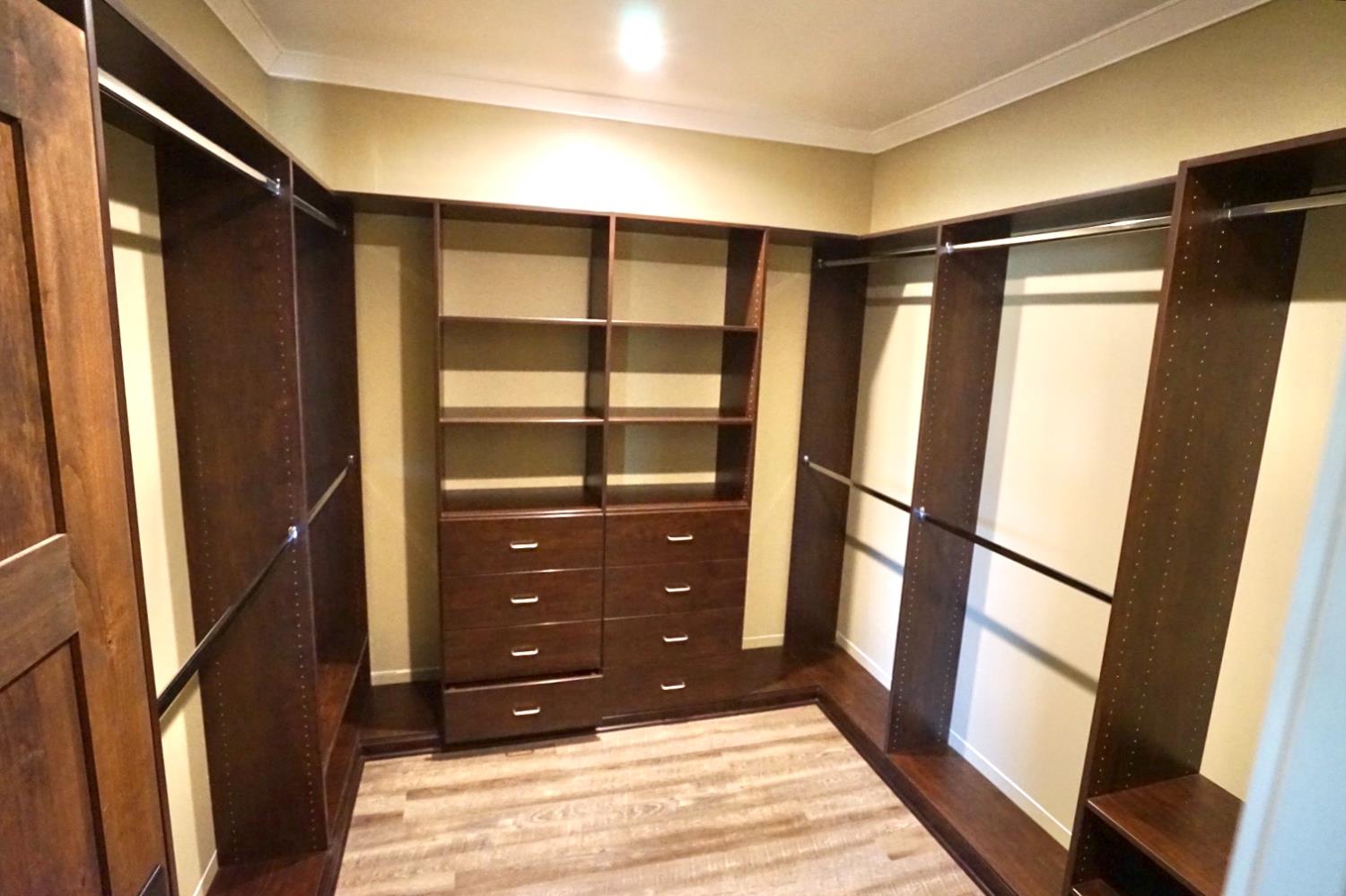 10340 Fowler Ave, Clovis, CA 93619