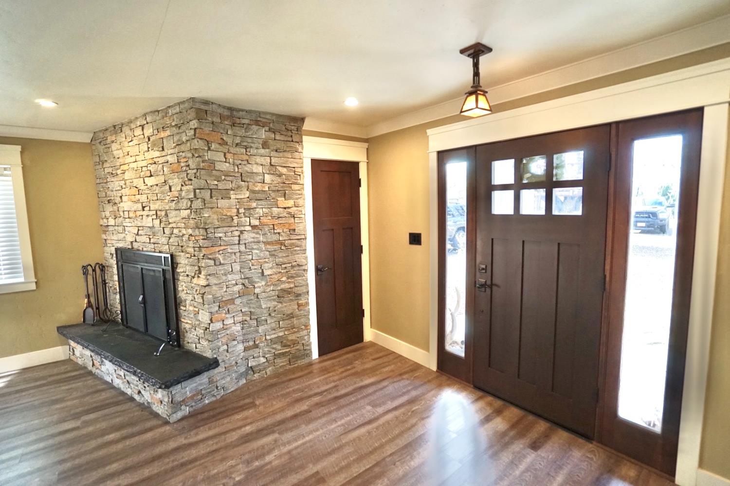 10340 Fowler Ave, Clovis, CA 93619