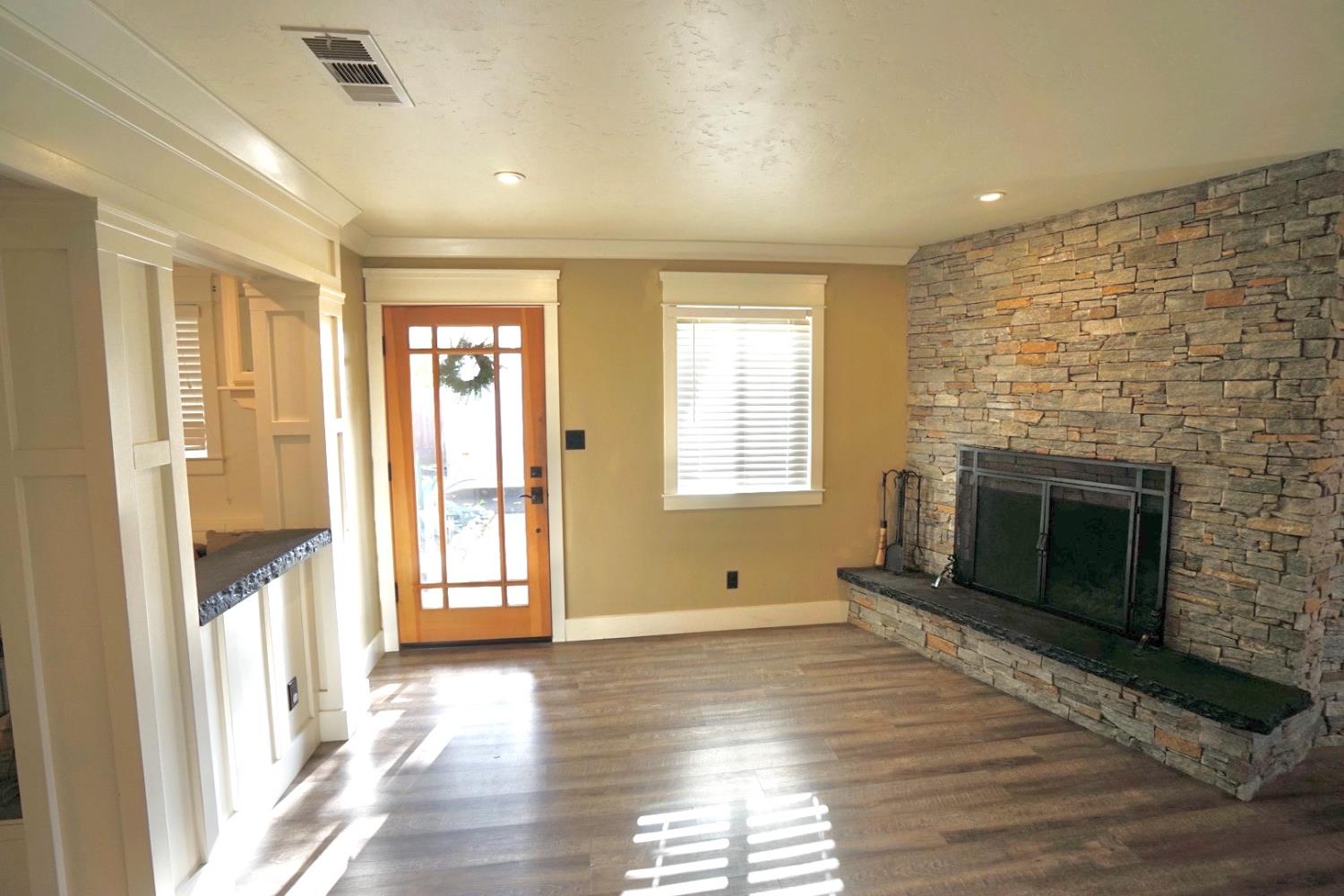 10340 Fowler Ave, Clovis, CA 93619