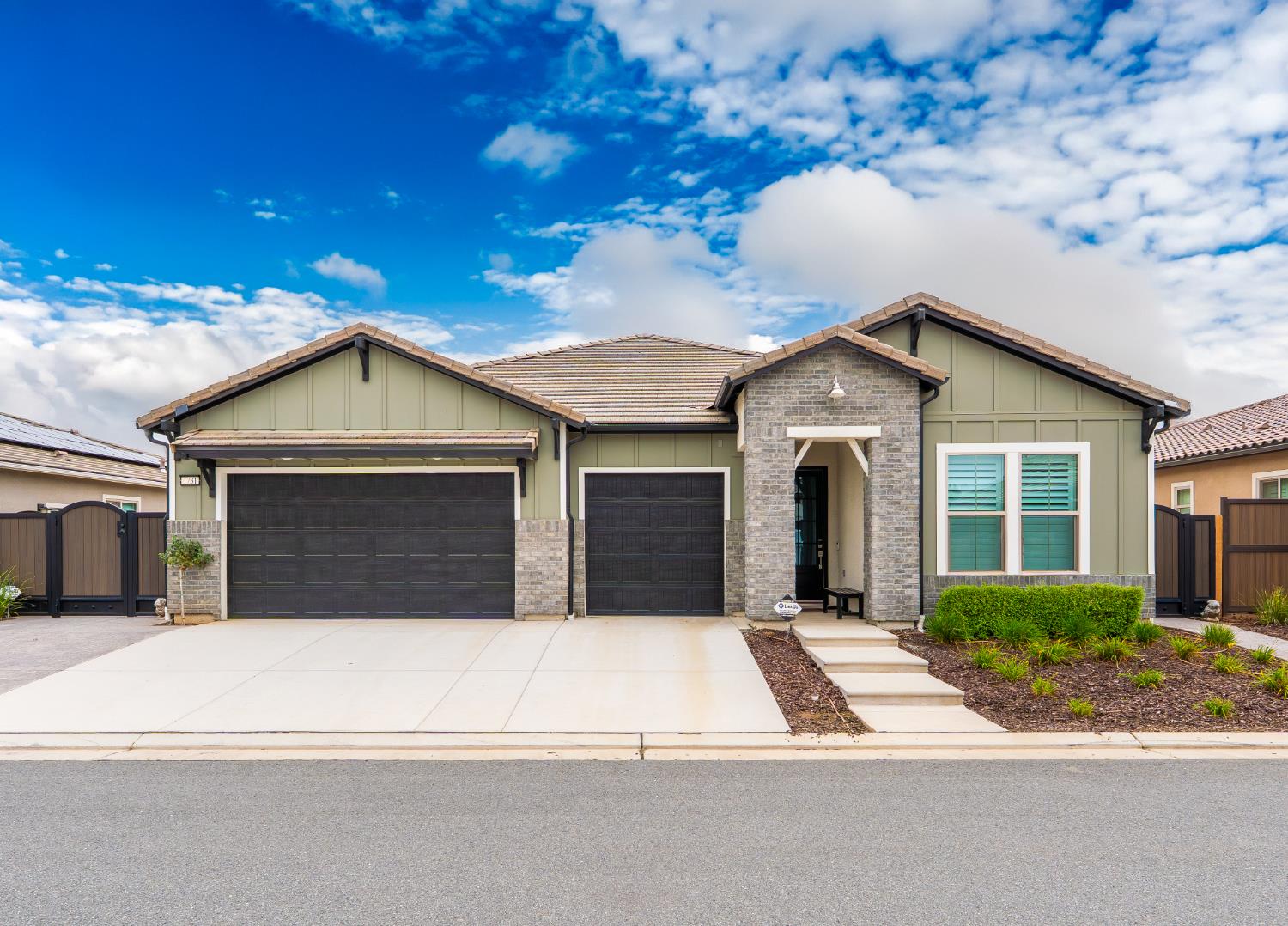 1731 N Hanson Ave, Clovis, CA 93619