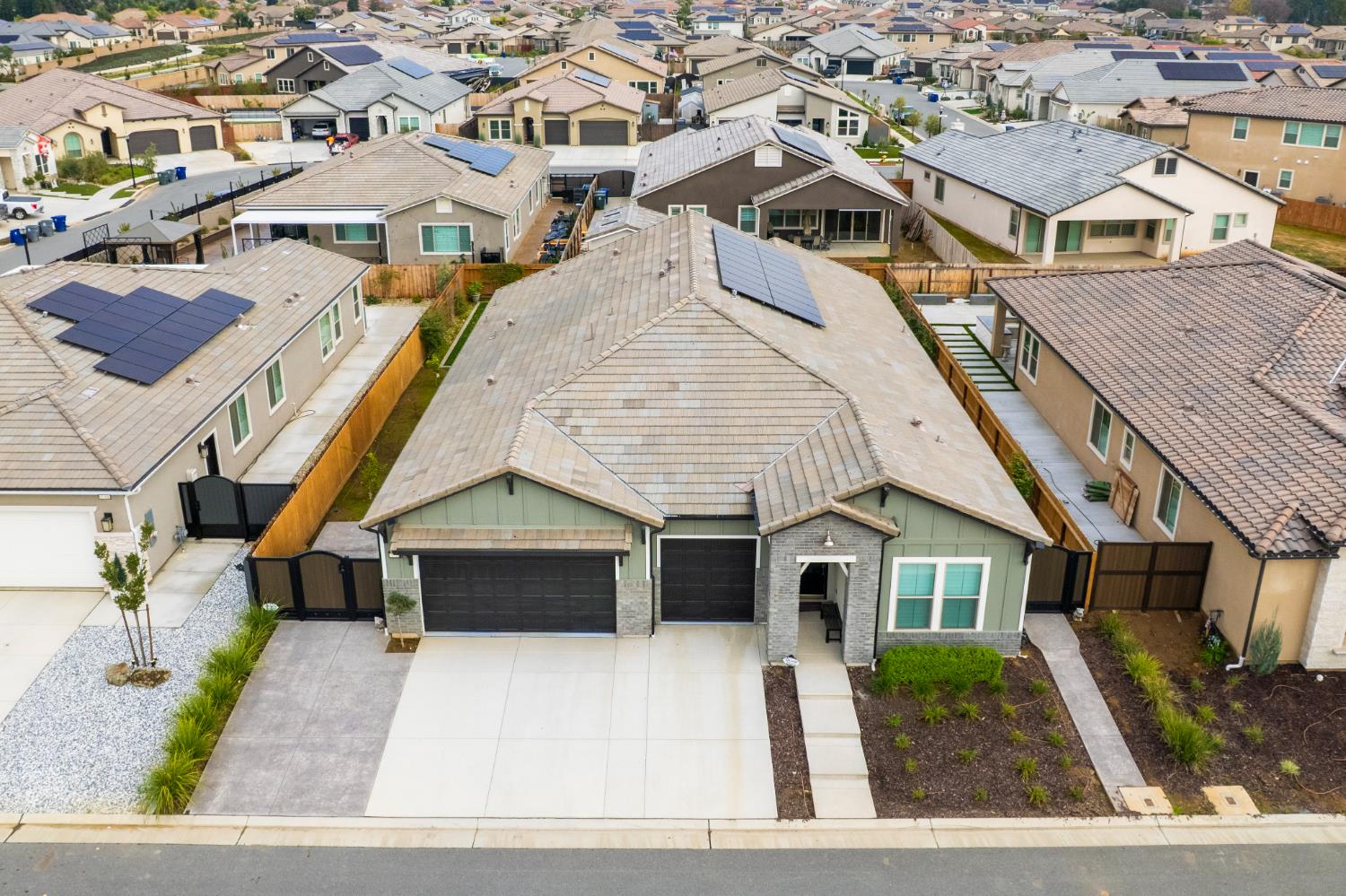 1731 N Hanson Ave, Clovis, CA 93619