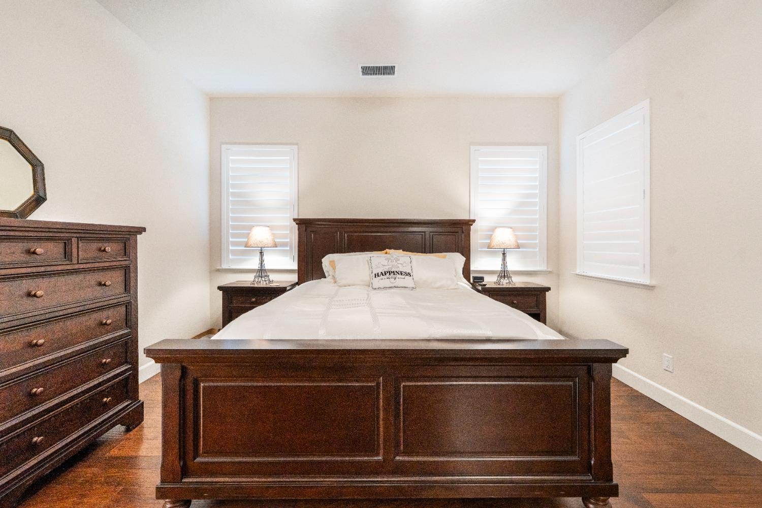 1731 N Hanson Ave, Clovis, CA 93619