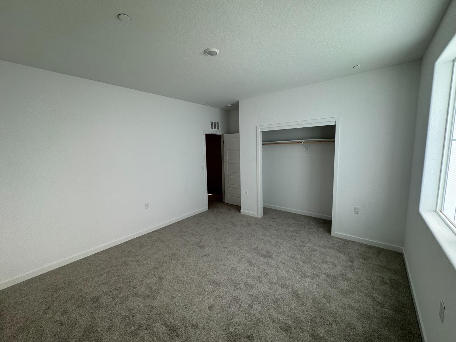 4373 Rialto Ave, Clovis, CA 93619