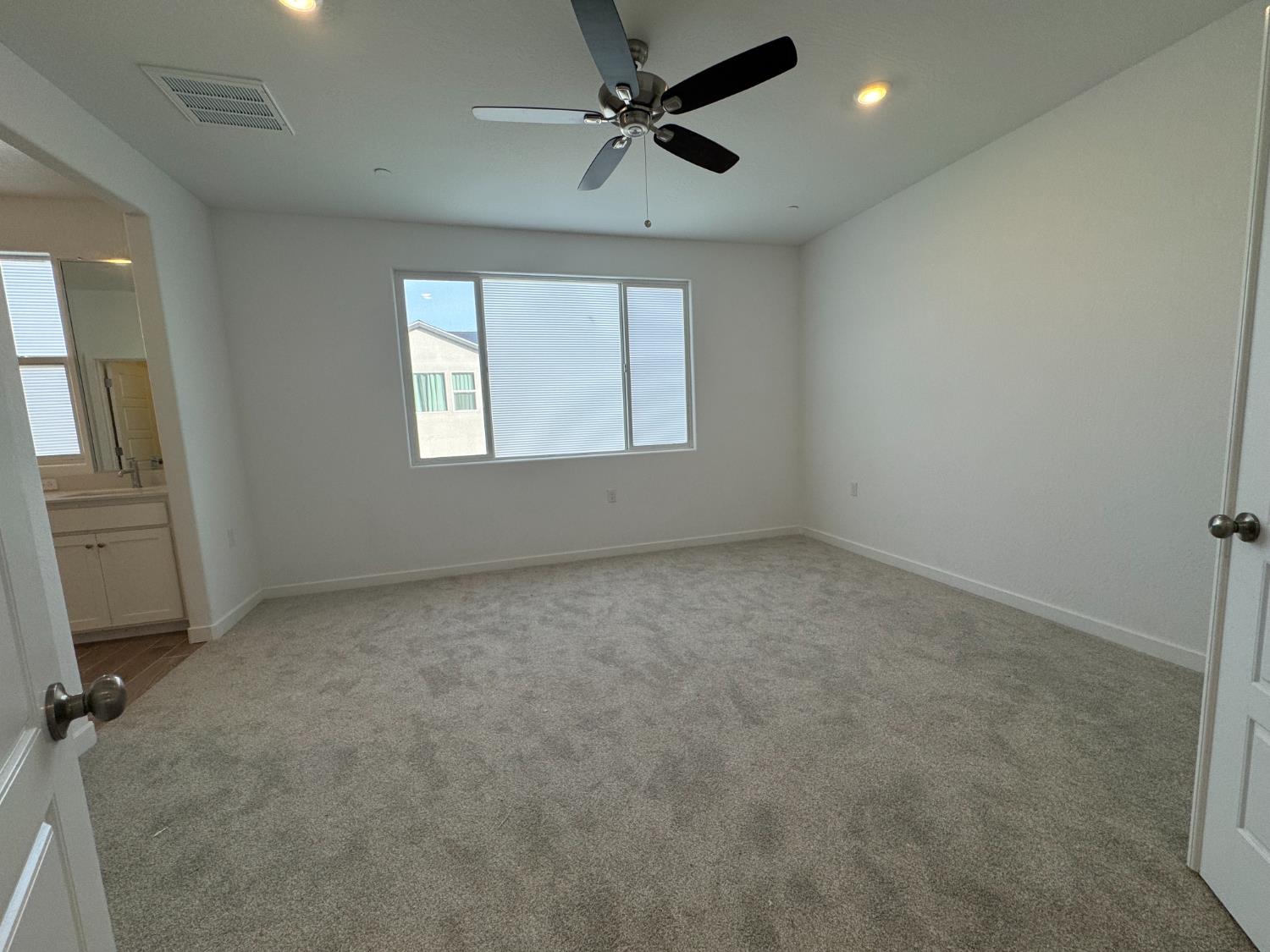 4373 Rialto Ave, Clovis, CA 93619