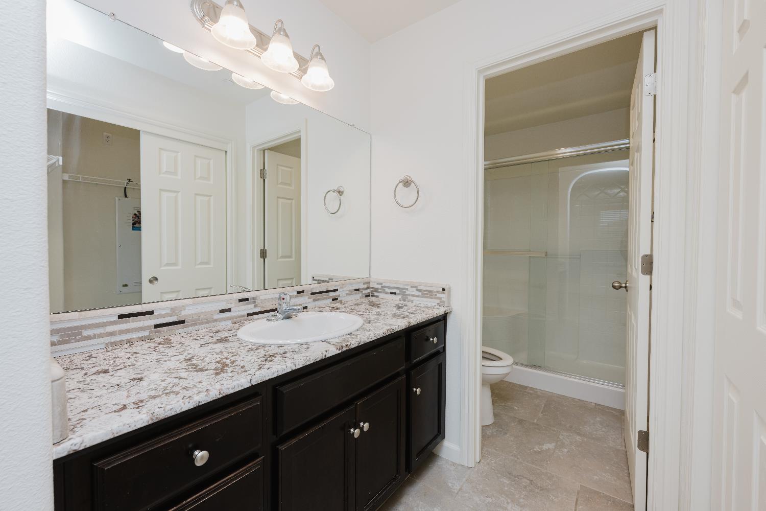 3762 Savant Ln, Clovis, CA 93619