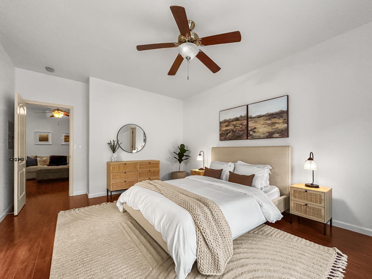 365 N Raphael Ln, Clovis, CA 93611