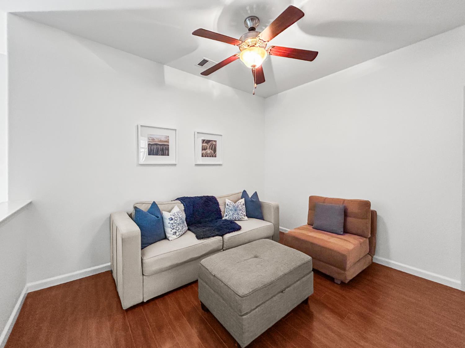 365 N Raphael Ln, Clovis, CA 93611