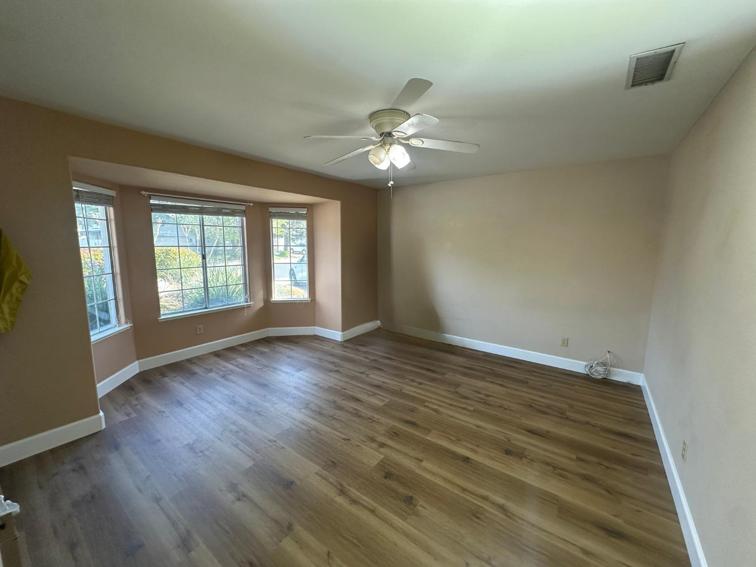 2526 Gibson Ave, Clovis, CA 93611