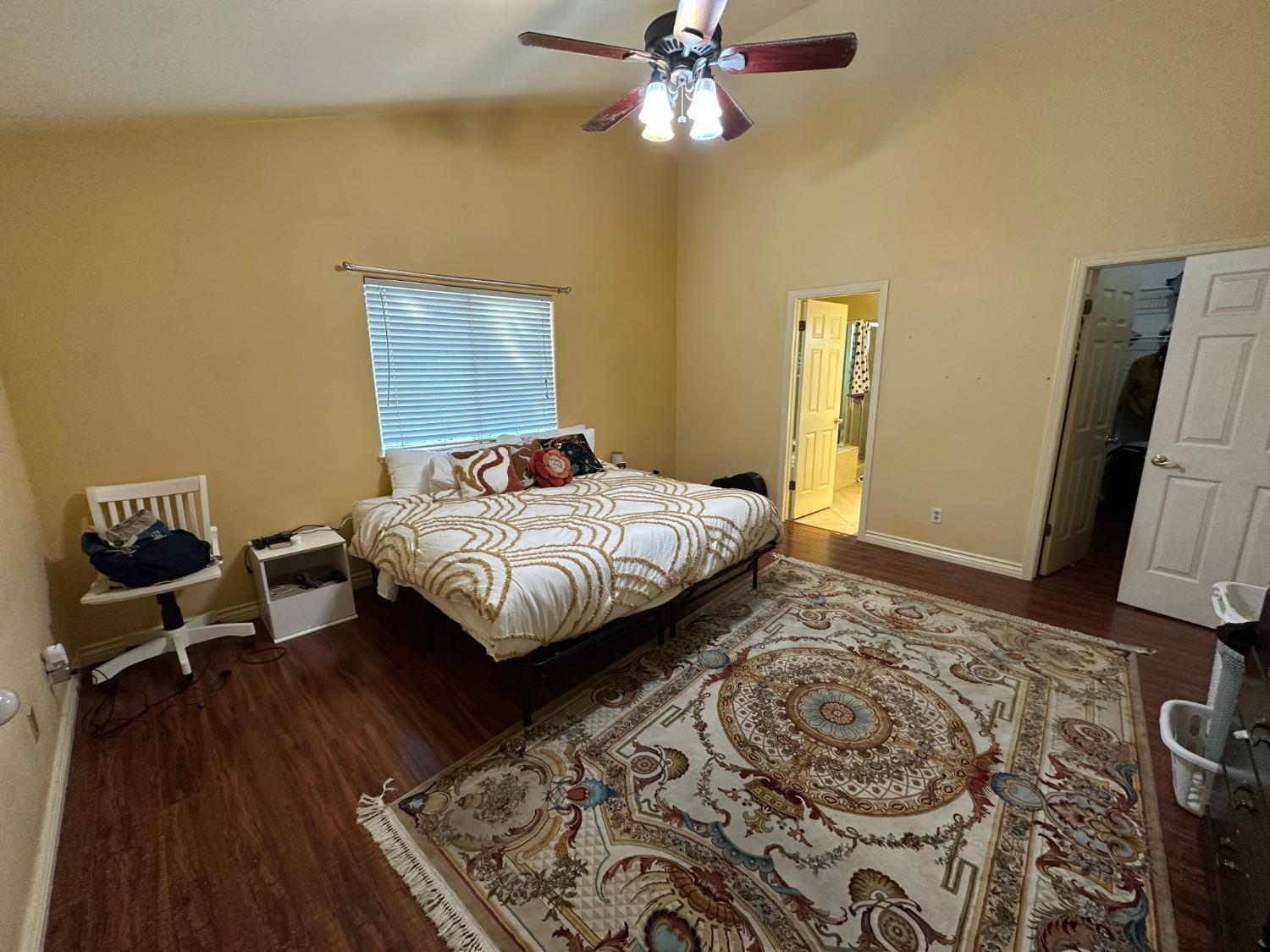 2526 Gibson Ave, Clovis, CA 93611