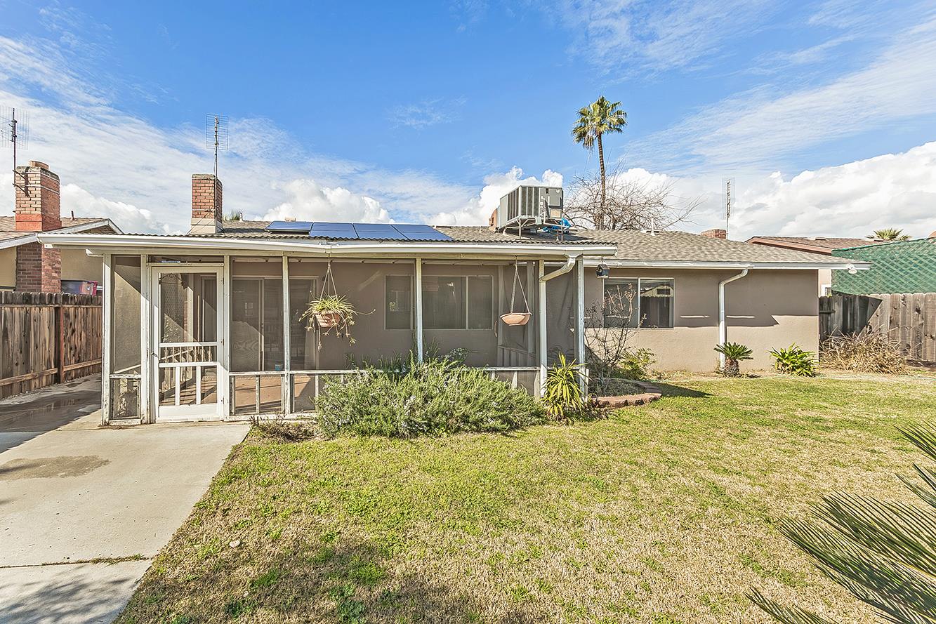 3025 Timmy Ave, Clovis, CA 93612