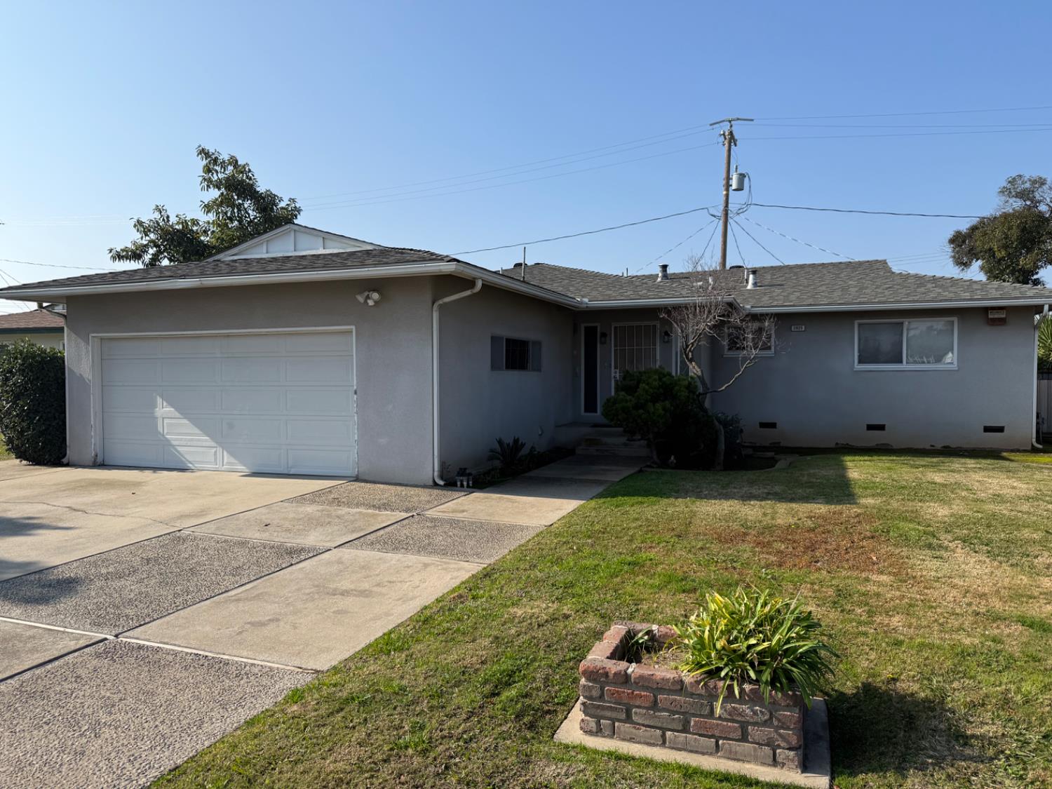 2825 N Hulbert Ave, Fresno, CA 93705