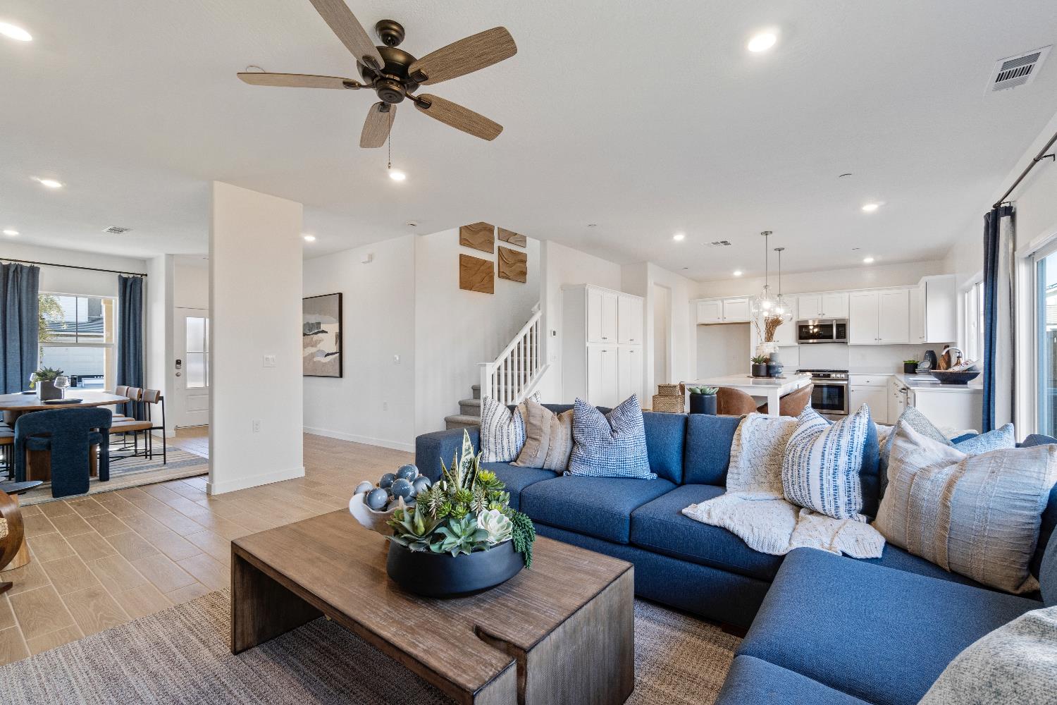 1059 Springtime Ave, Clovis, CA 93619