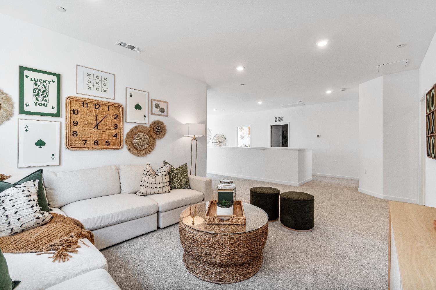 1053 Springtime Ave, Clovis, CA 93619