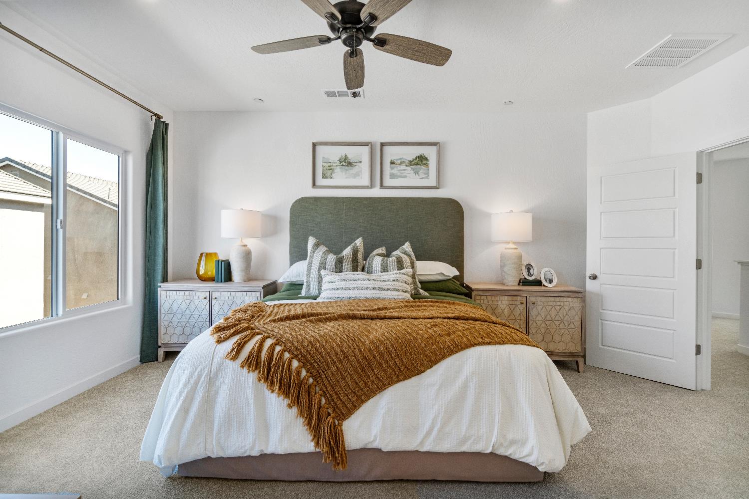 1053 Springtime Ave, Clovis, CA 93619