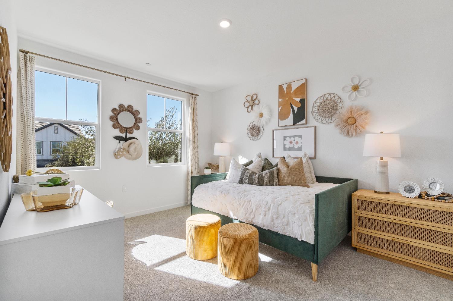 1053 Springtime Ave, Clovis, CA 93619