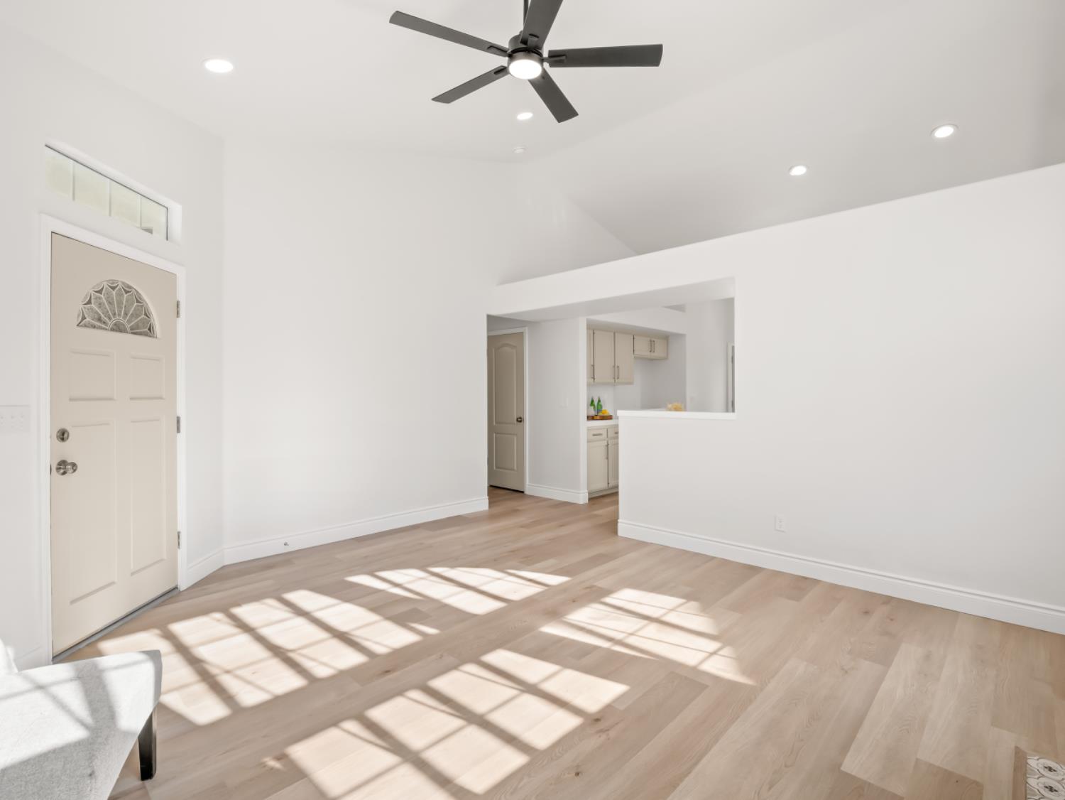 637 Coventry Ave, Clovis, CA 93611