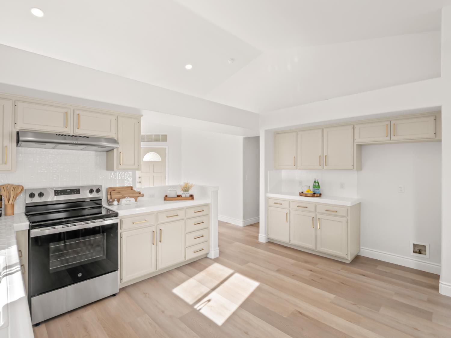 637 Coventry Ave, Clovis, CA 93611