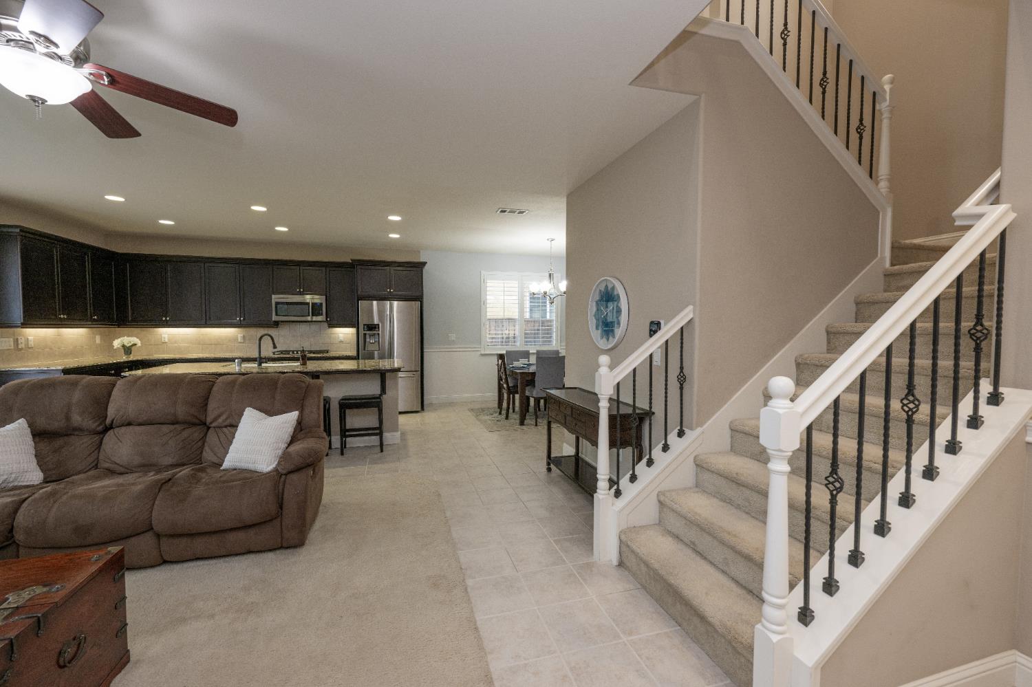 1638 N Mcpherson Ln, Clovis, CA 93619