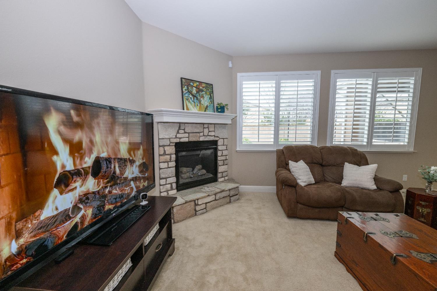 1638 N Mcpherson Ln, Clovis, CA 93619