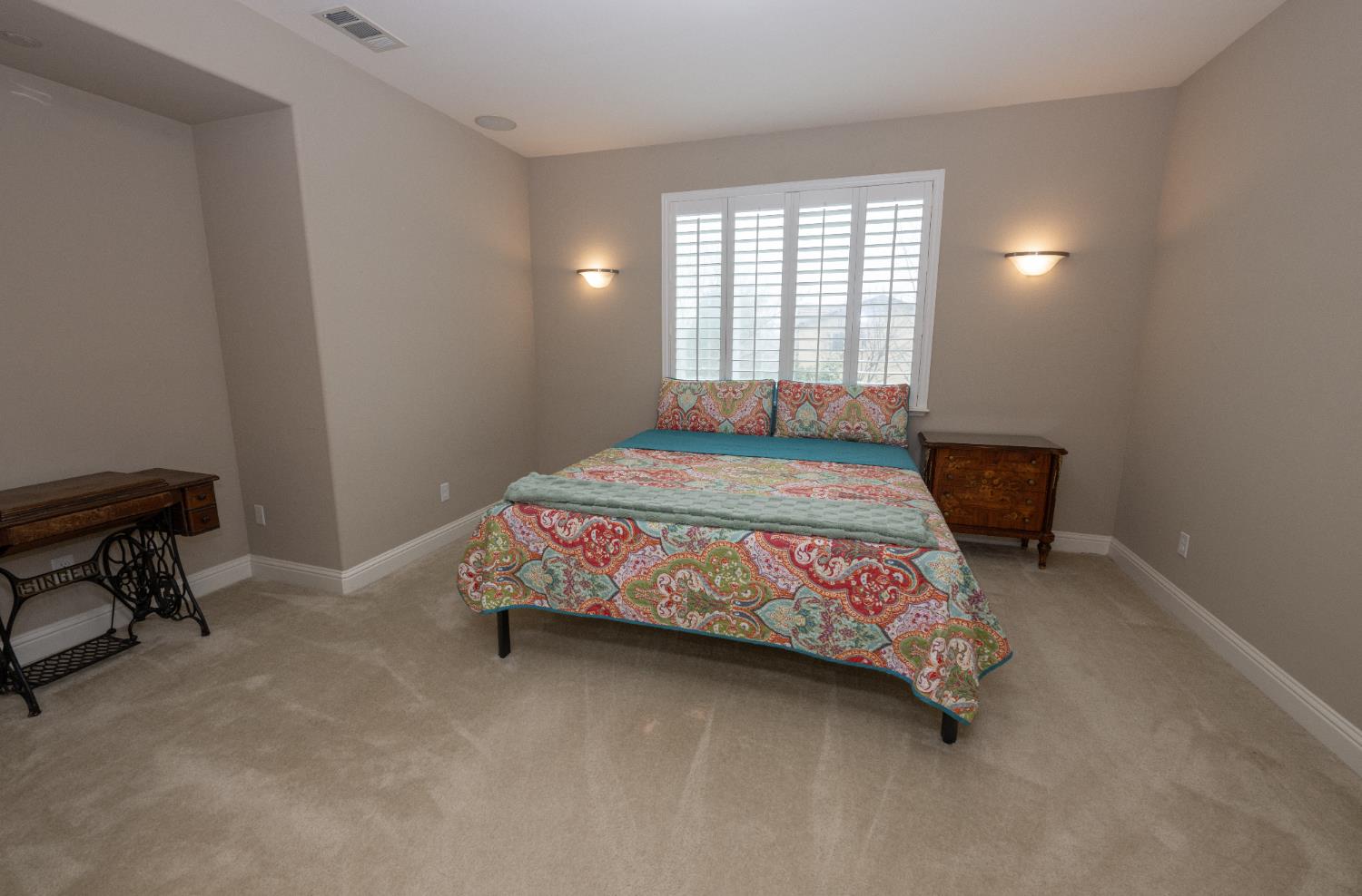 1638 N Mcpherson Ln, Clovis, CA 93619