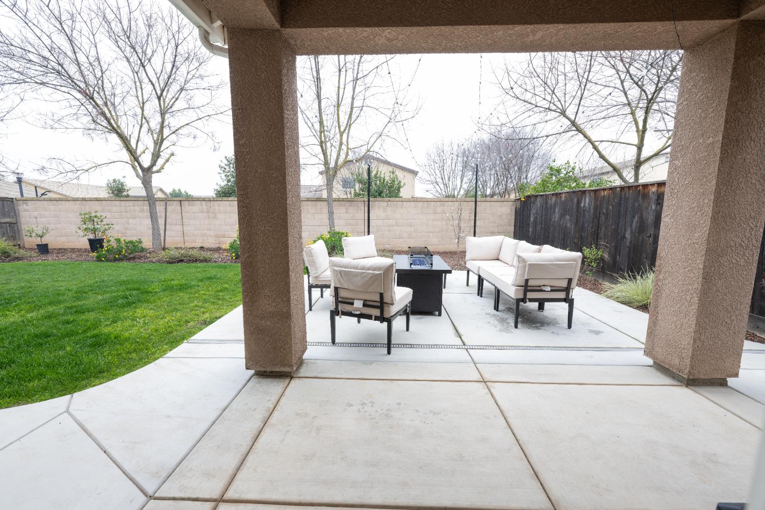 1638 N Mcpherson Ln, Clovis, CA 93619