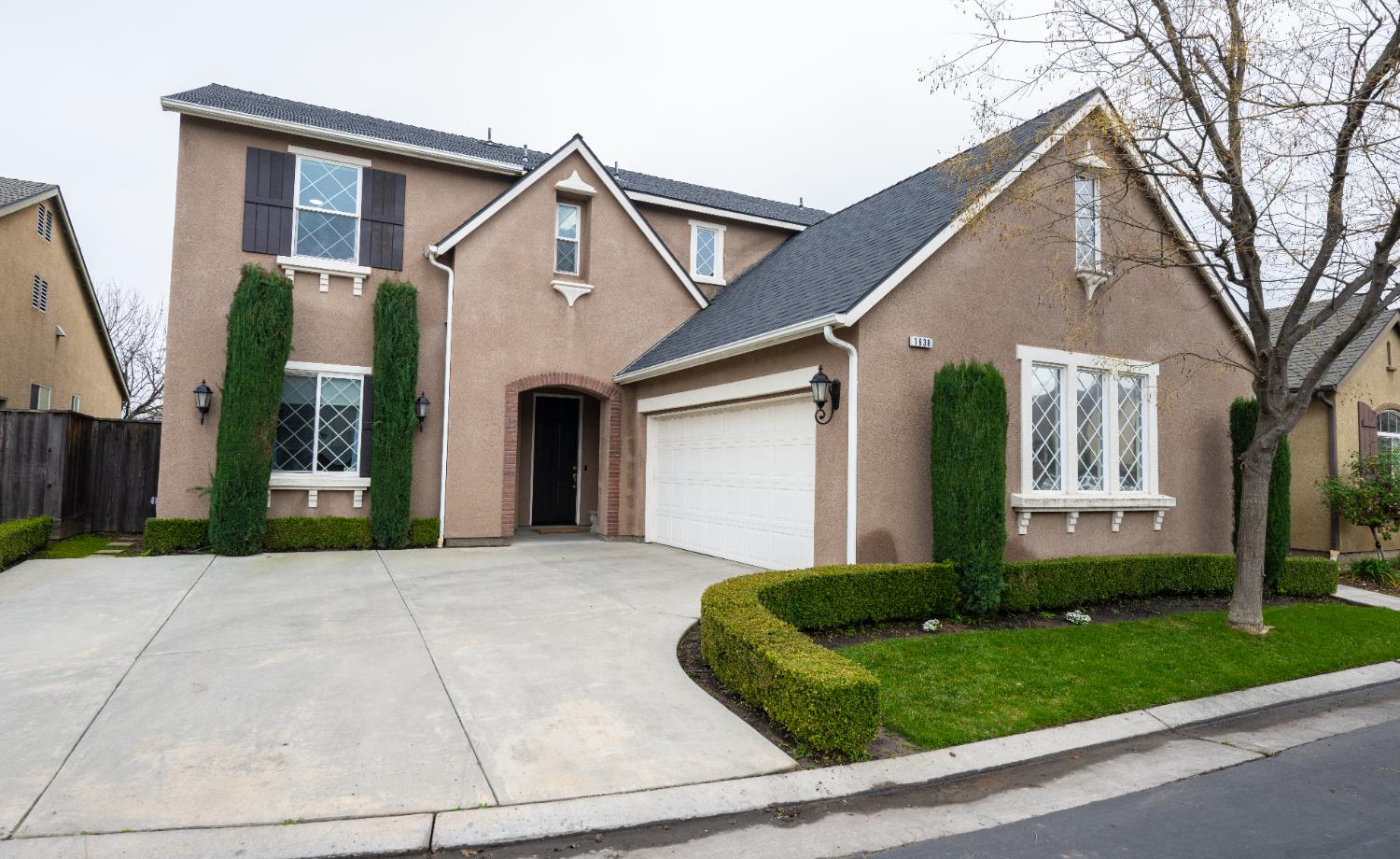 1638 N Mcpherson Ln, Clovis, CA 93619