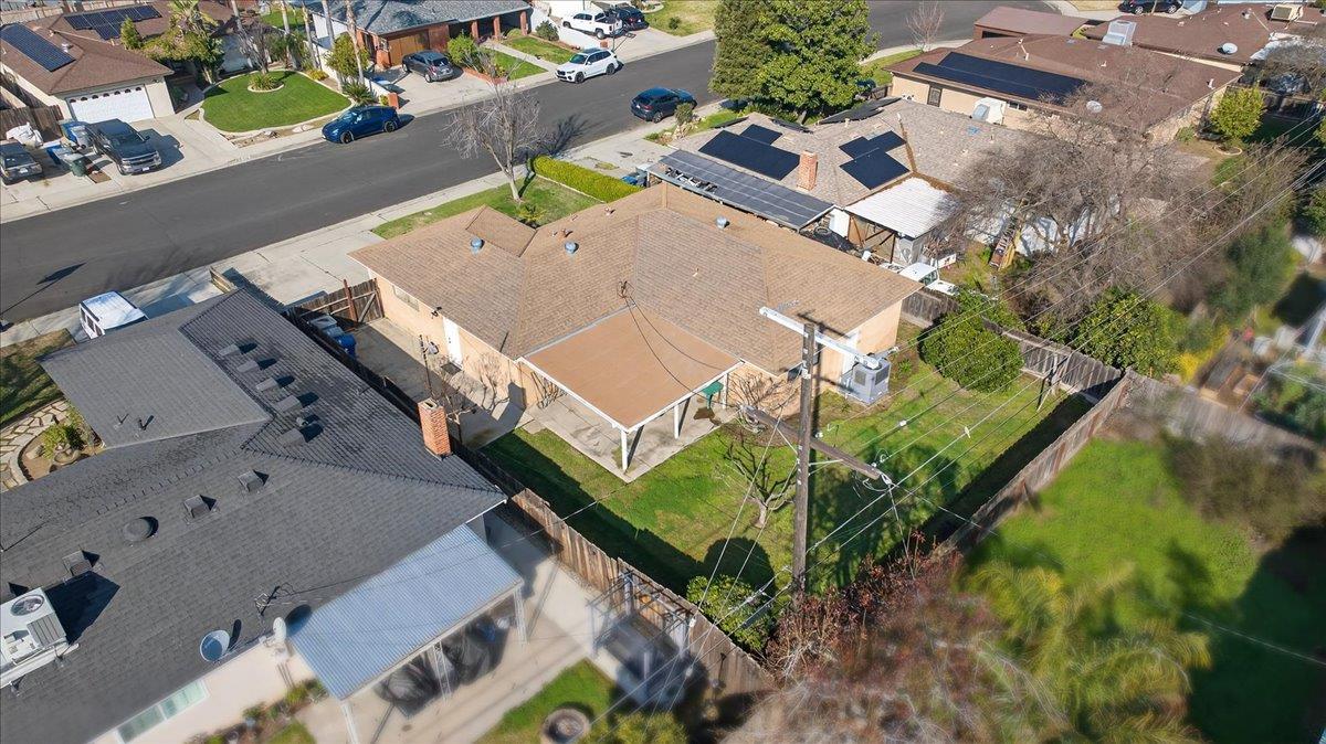 1335 Cindy Ave, Clovis, CA 93612