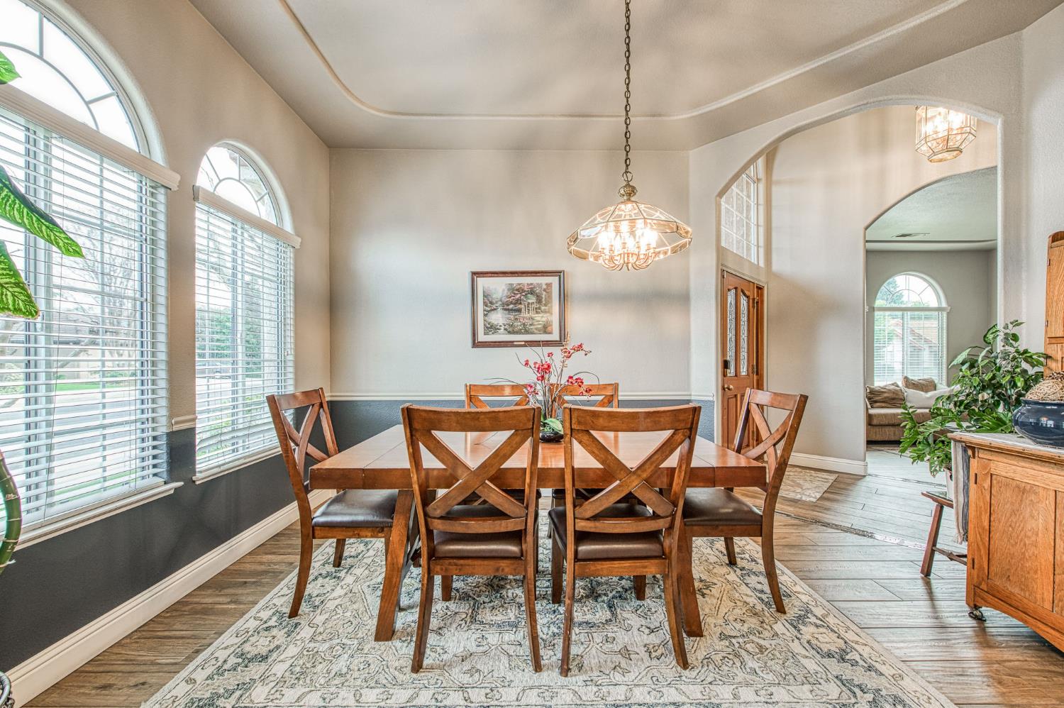 753 Bedford Ave, Clovis, CA 93611