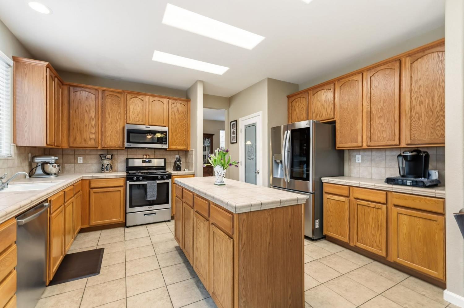 2871 Wrenwood Ave, Clovis, CA 93611