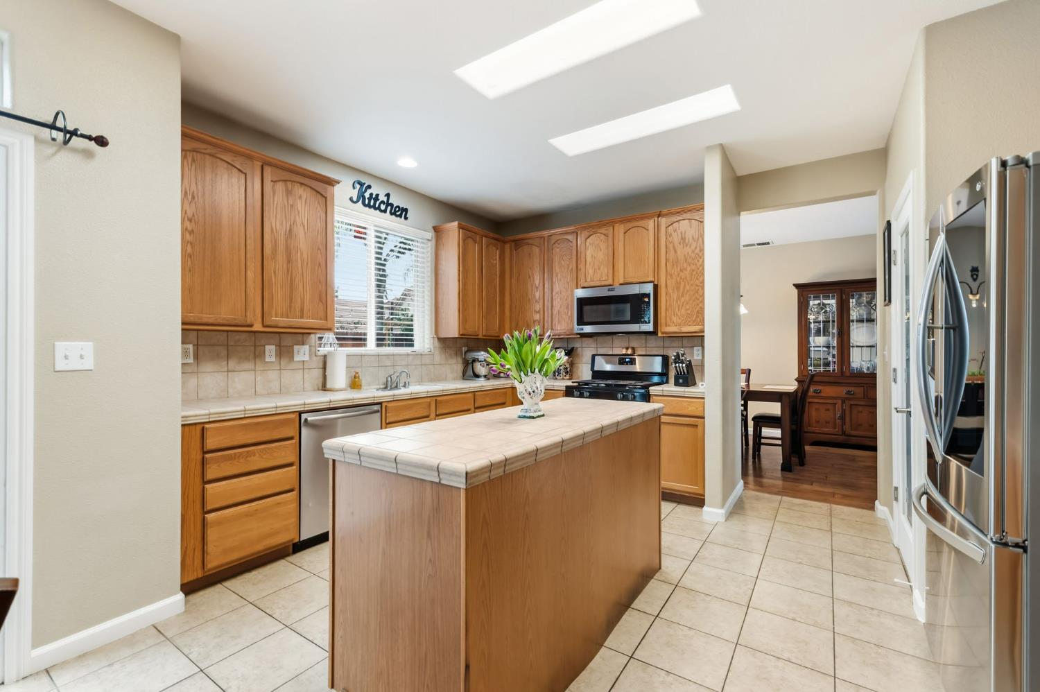 2871 Wrenwood Ave, Clovis, CA 93611