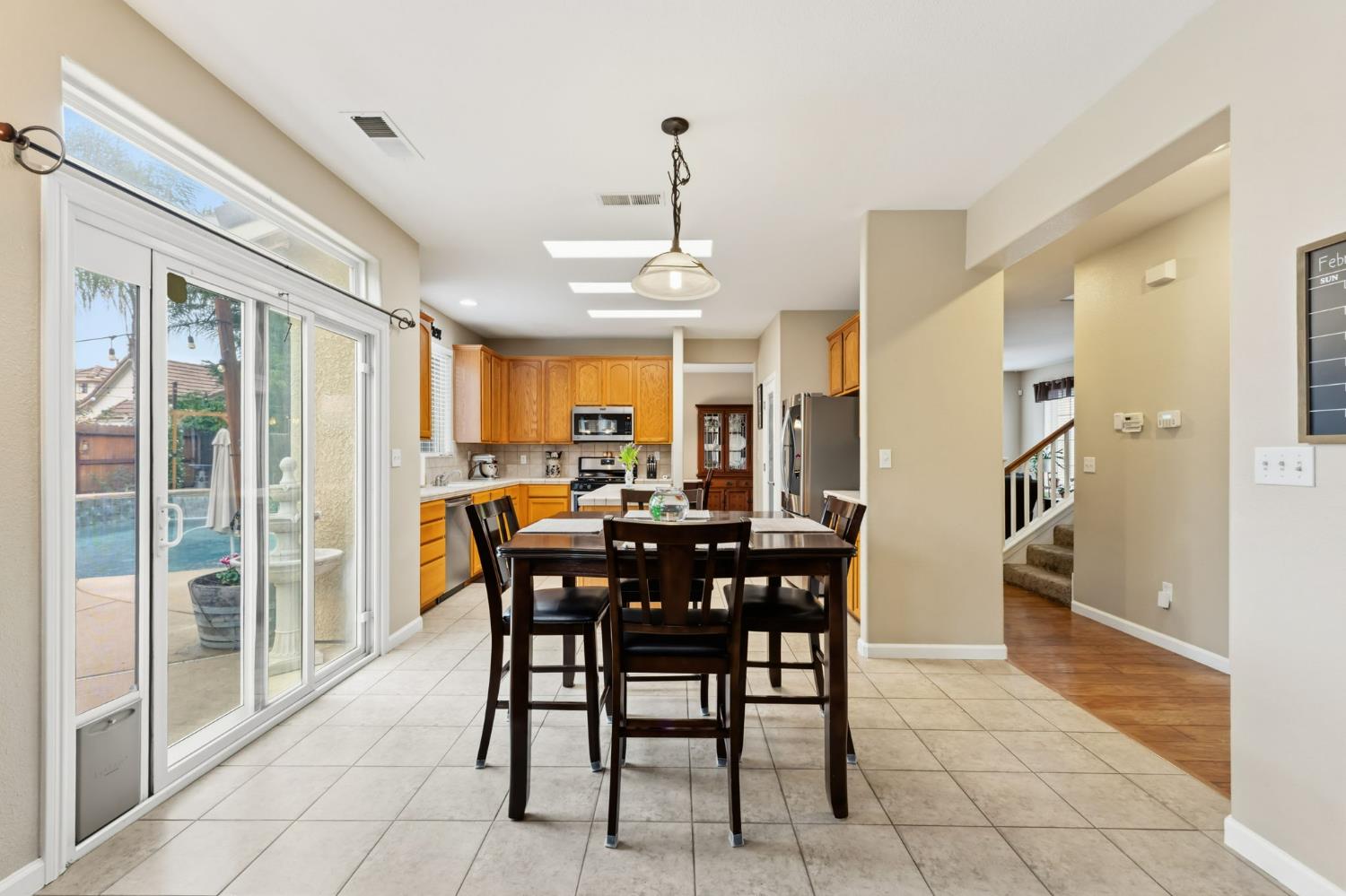 2871 Wrenwood Ave, Clovis, CA 93611