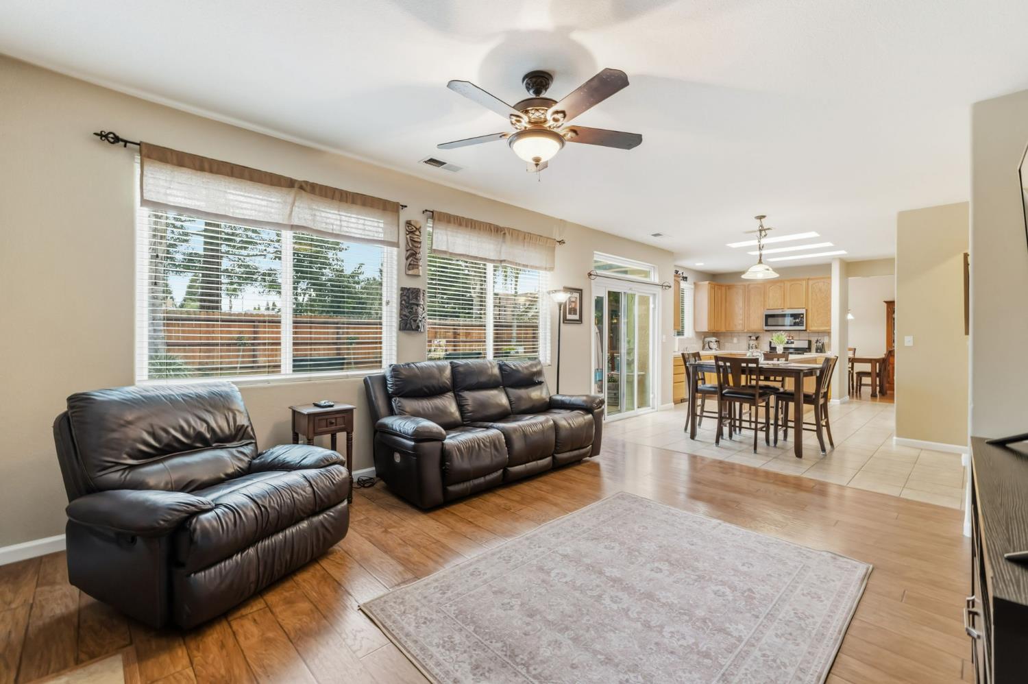 2871 Wrenwood Ave, Clovis, CA 93611