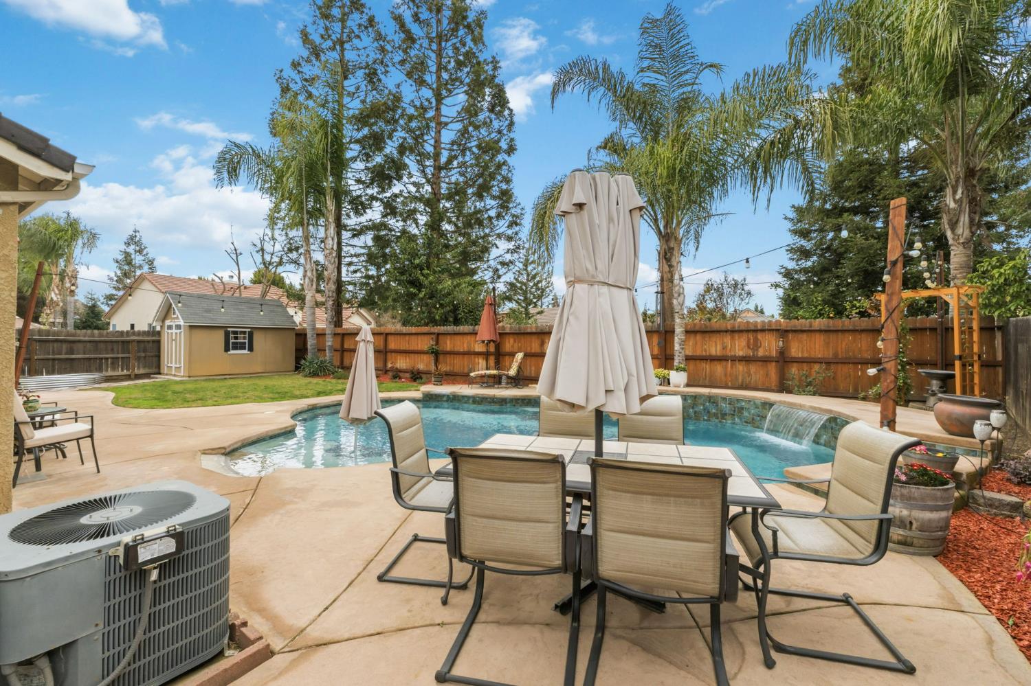 2871 Wrenwood Ave, Clovis, CA 93611