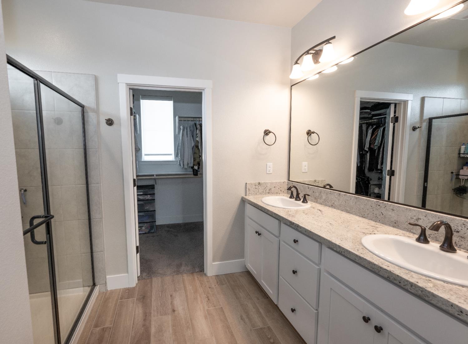 3970 Mitchell Ave, Clovis, CA 93619